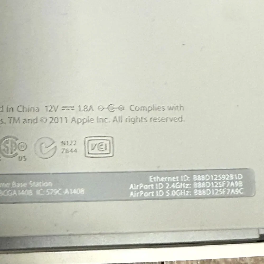 Apple Air Port Extreme Base Station 802 Wifi A1408 - OEM Power Cord & Ethernet